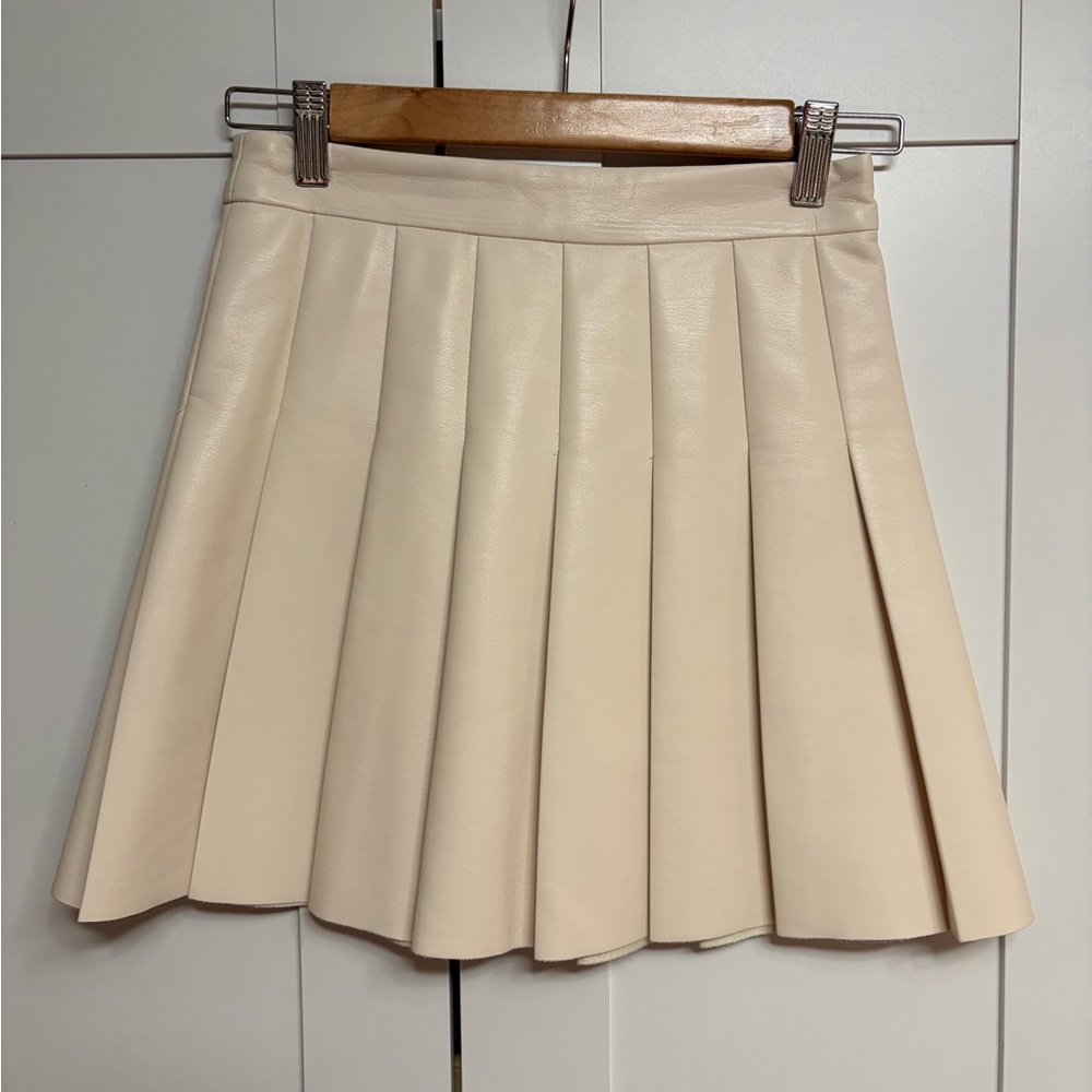 Aritzia Sunday Best Olive micro pleated skirt